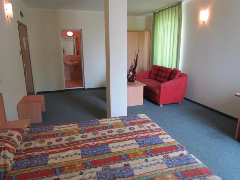 Family Hotel Aurelia ساني بيتش المظهر الخارجي الصورة