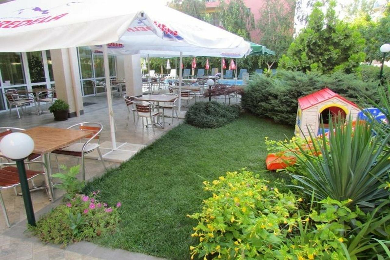 Family Hotel Aurelia ساني بيتش المظهر الخارجي الصورة